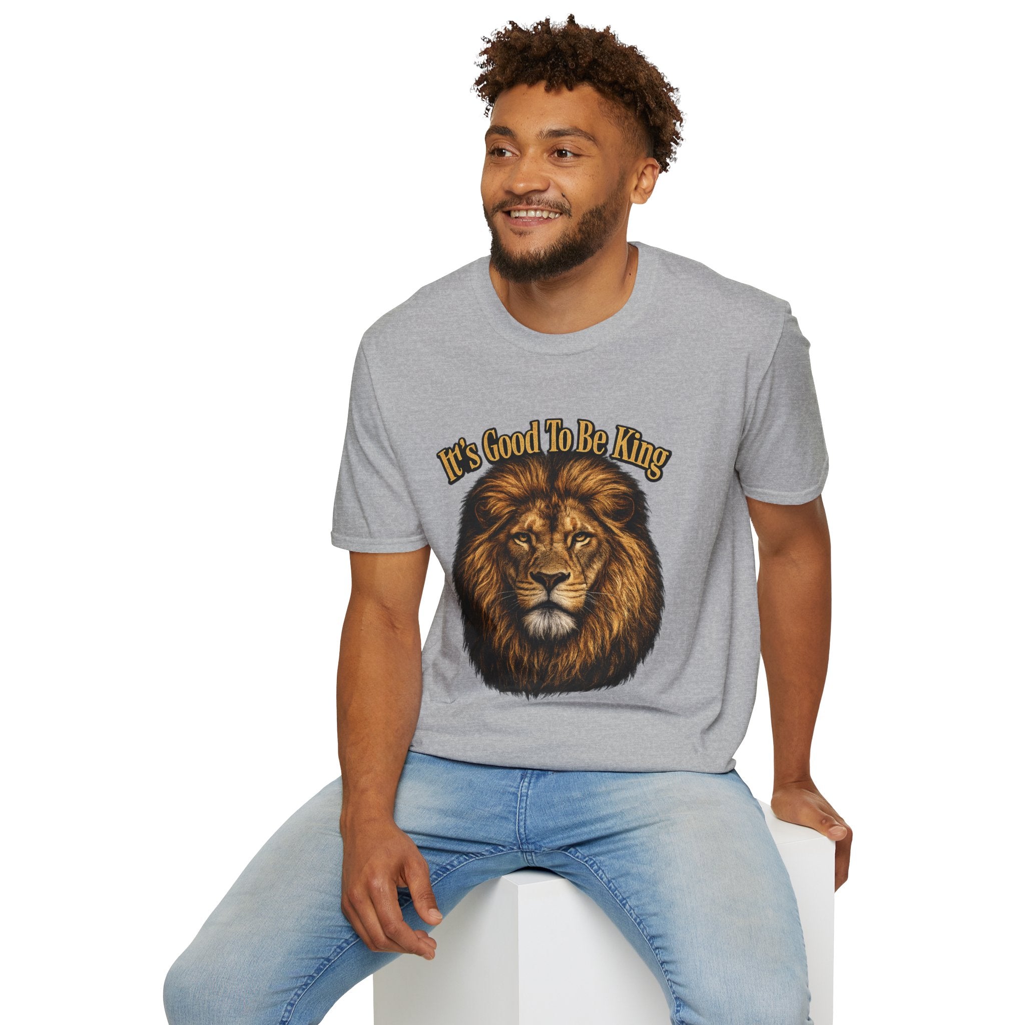 It's Good To Be King Lion Head T-Shirt | Vintage Animal Graphic Tee